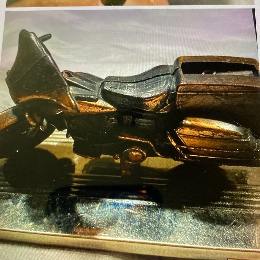 Vintage Motorcycle Pencil Sharpener - Picture 4 of 4